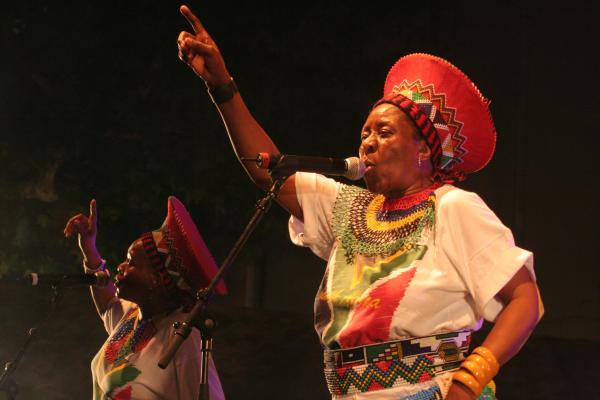 Mahotella Queens