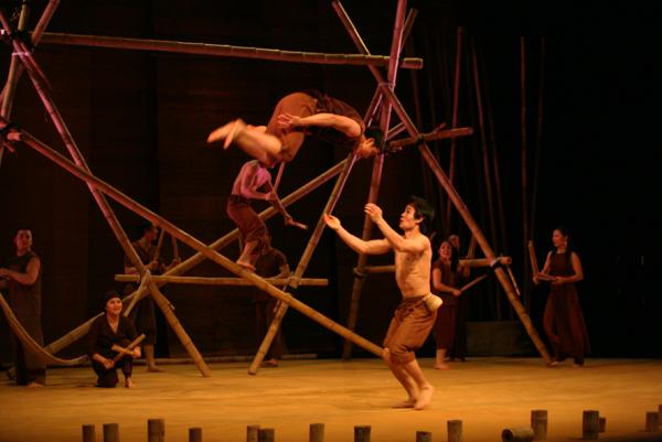 Cirque du Vietnam